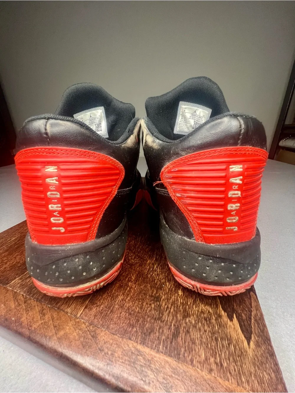 Size 8 - Air Jordan Max Aura 2 Bred Men’s Black Red